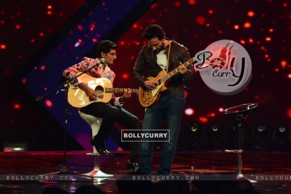 Saif Ali Khan performs during the Promotions of Happy Ending on India's Raw Star