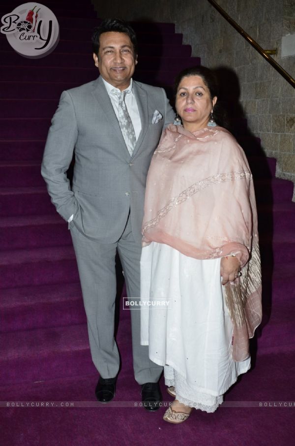 Shekhar Suman poses with wife at the Positive Health Awards