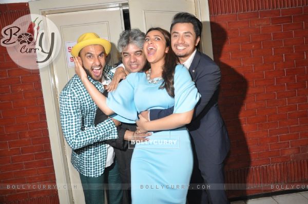 The cast strikes a candid pose at the Special Screening of Kill Dil (344700)