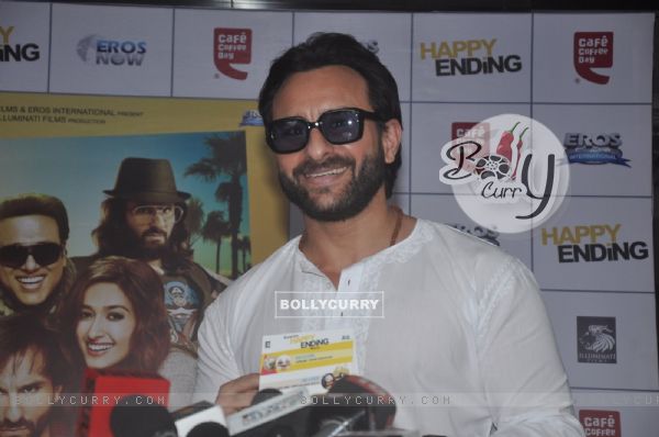 Saif Ali Khan poses for the media at the Promotions of Happy Ending at CCD (344936)