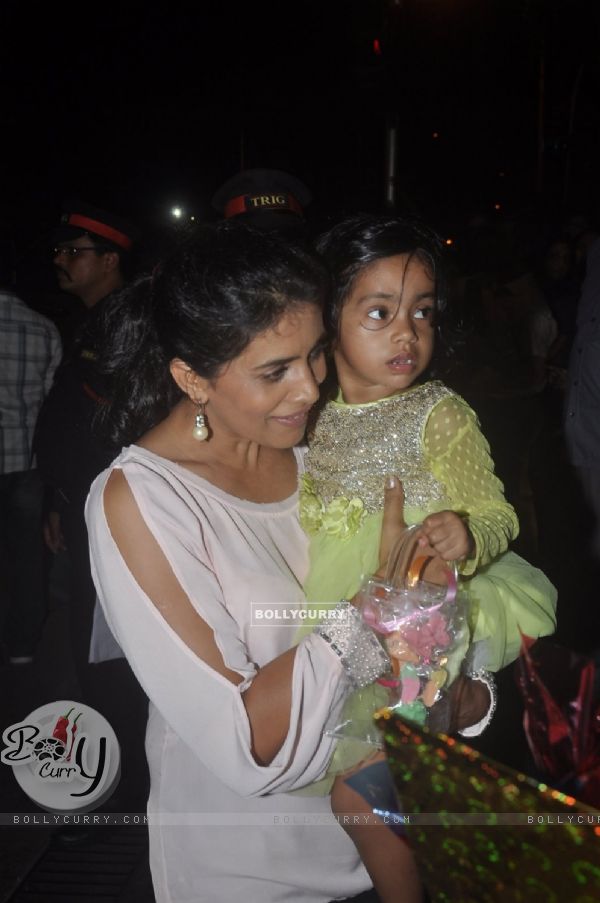 Sonali Kulkarni with her daughter at Aradhya Bachchan's Birthday Bash
