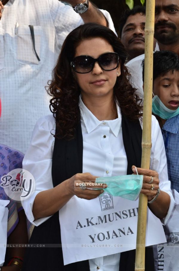 Juhi Chawla was snapped wearing the face mask at Cleanliness Drive
