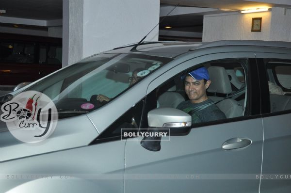 Aamir Khan smiles for the camera at Karan Johar 's Bash