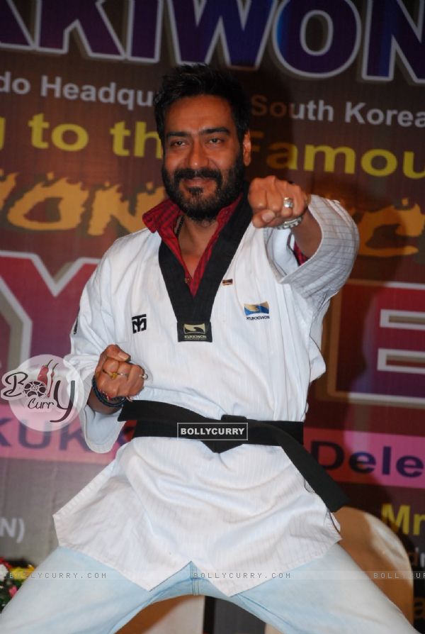 Ajay Devgn shows off his Taekwondo skills (345896)