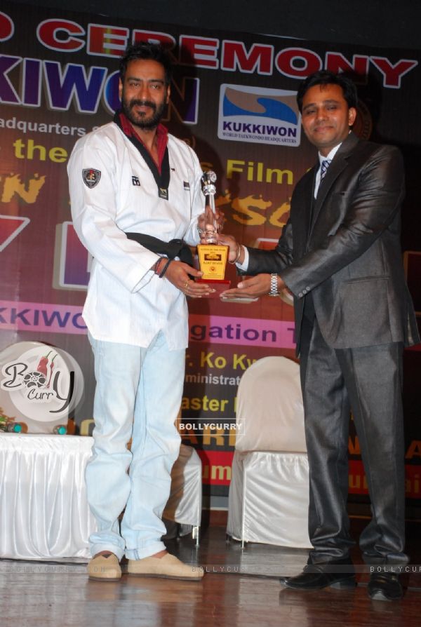 Ajay Devgn felicitated with a Trophy by Taekwondo Masters from Korea (345898)