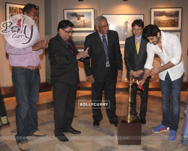 Mohit Marwah lights the lamp at Mongolia Day, An Art Exhibition by Shantanu Das
