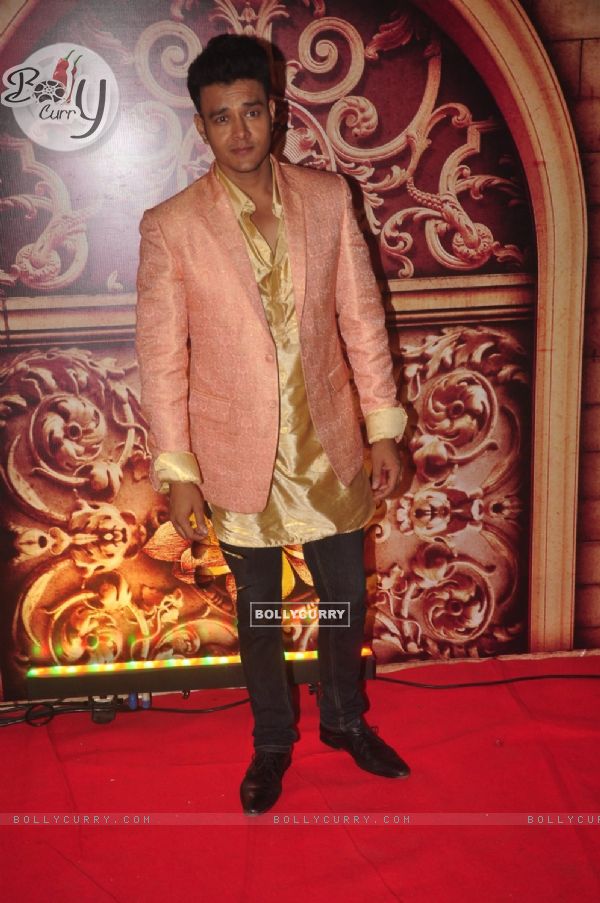 Aniruddh Dave poses for the media at Zee Rishtey Awards