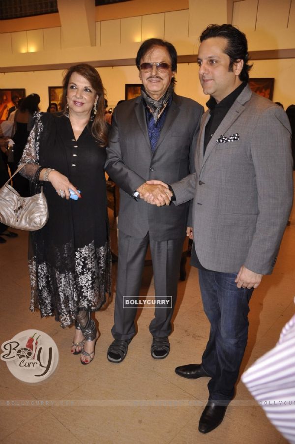 Fardeen Khan poses with Sanjay Khan and Zarina Khan at Camel Colors Exhibition