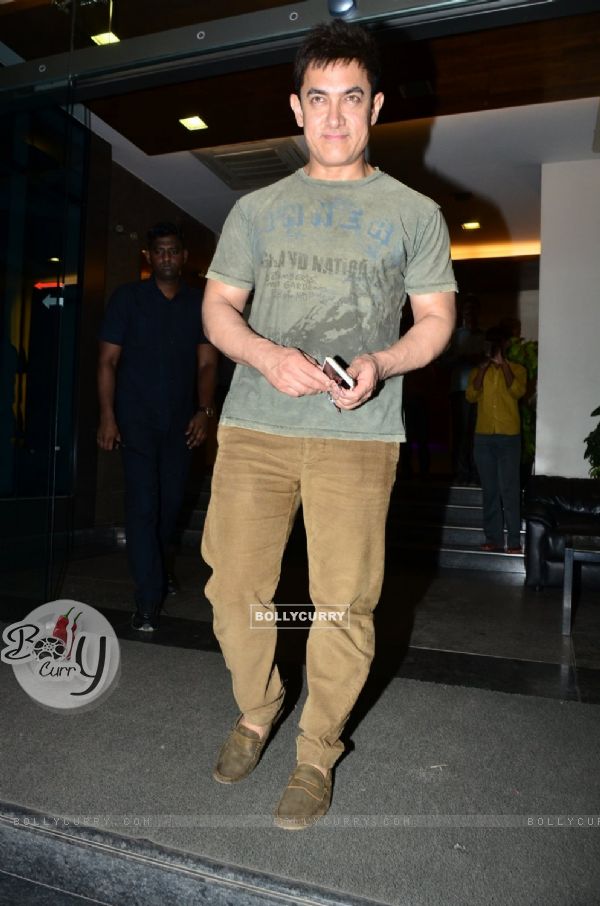 Aamir Khan poses for the media at Son Azad Rao Khan's Birthday Bash