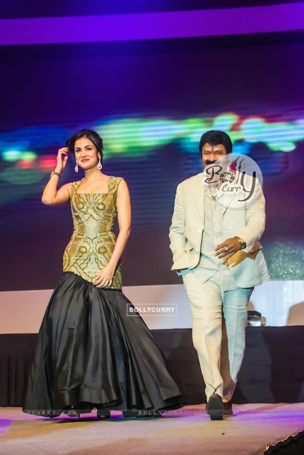 Sonal Chauhan walks the ramp at HudHud Relief Fundraising Campaign