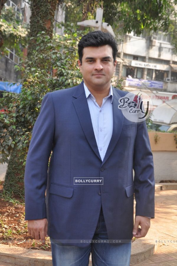 Siddharth Roy Kapur poses for the media at P.K. Game Launch