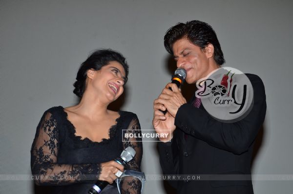 Shah Rukh Khan and Kajol Devgn relive their old days at Celebration of 1000 Weeks Completion of DDLJ