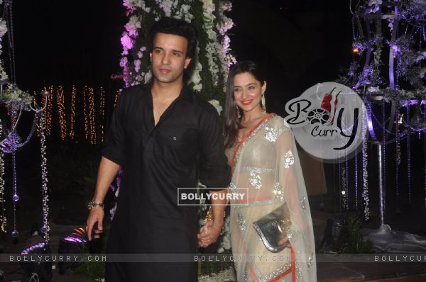 Aamir Ali poses with Sanjeeda Shaikh at the Sangeet Ceremony of Riddhi Malhotra and Tejas Talwalkar
