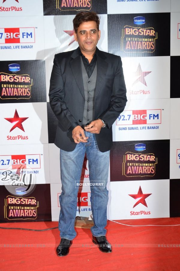 Ravi Kissen poses for the media at Big Star Entertainment Awards 2014