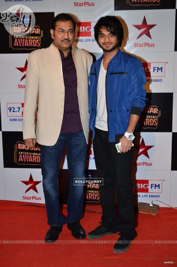 Sudesh Bhosle poses with a friend at Big Star Entertainment Awards 2014