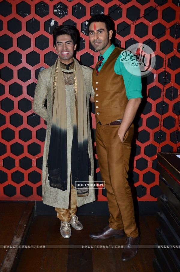 Sandip Soparkar poses with Sushant Divgikar at his Christmas Bash