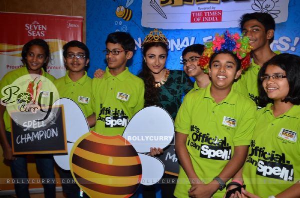 Soha Ali Khan poses with children at ITC Classmates Event