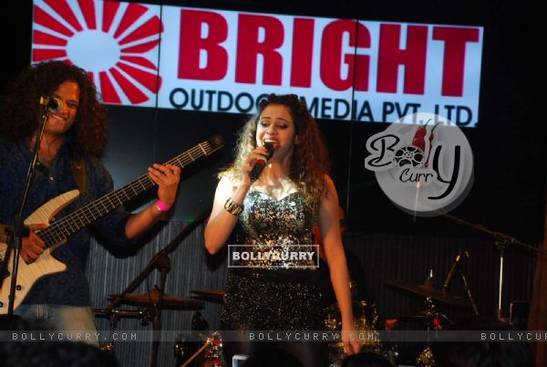Shalmali Kholgade Performs Live at Lucky's Music Club