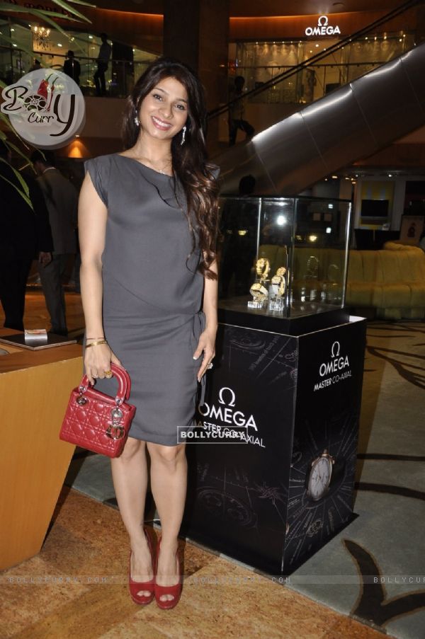 Tanishaa Mukerji Joins Popley Group as it Celebrates Omega Sun Down Session