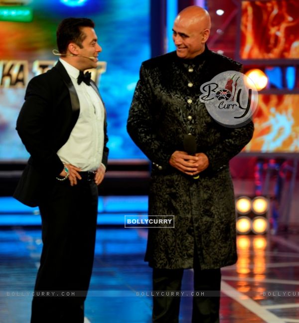 Puneet Issar during his eviction in Bigg Boss 8