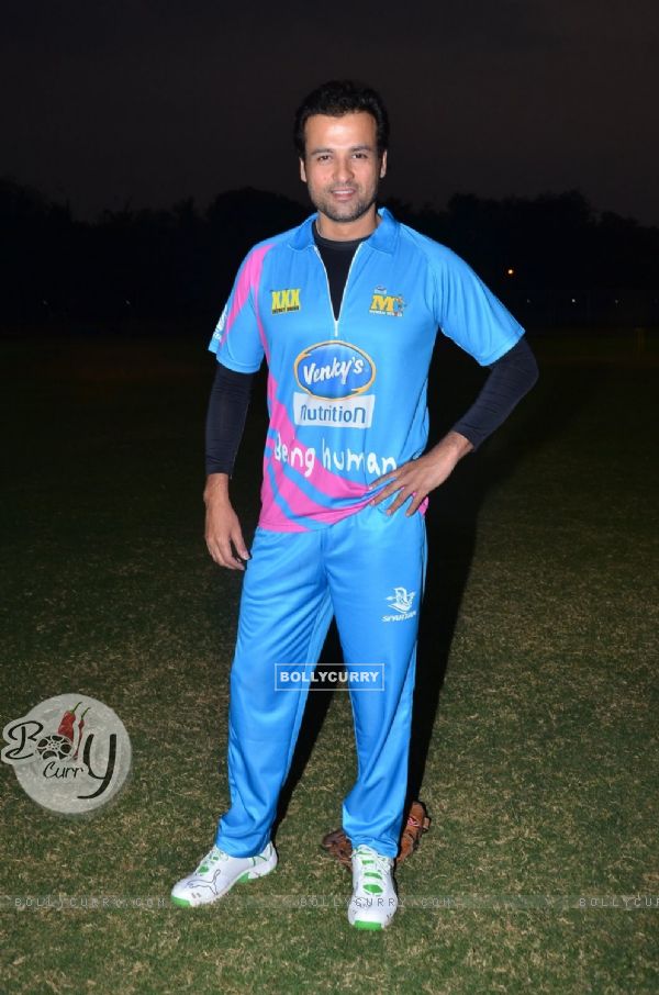 Rohit Roy poses for the media at CCL Practice Session