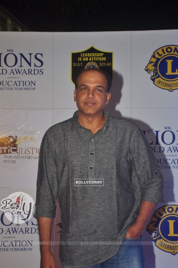 Ashutosh Gowarikar poses for the media at Lion Gold Awards