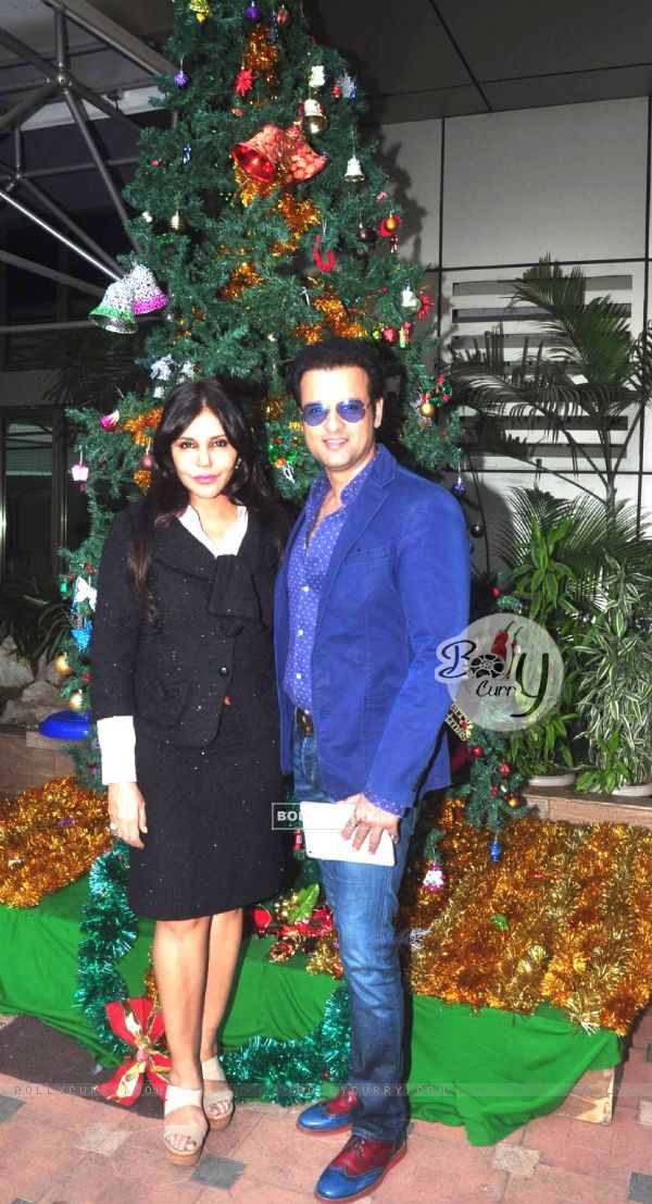 Nisha Jamwal and Rohit Roy pose for the media at the Launch of Neha Premjee's New Book '#College'