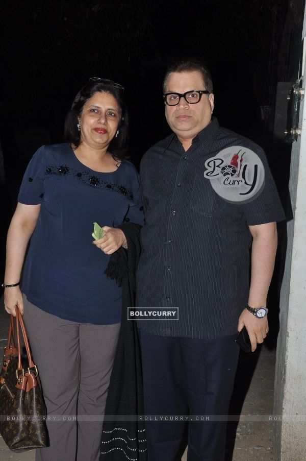 Ramesh Taurani poses with wife at the Special Screening of Tevar (351558)