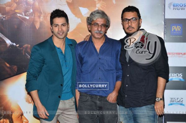 Celebs pose for the media at the Song Launch of Badlapur (351690)