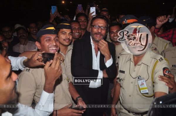 Jackie Shroff poses with Police Officials at Umang Police Show