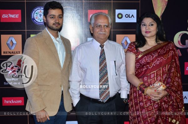 Ramesh Sippy with his family at Star Guild Awards