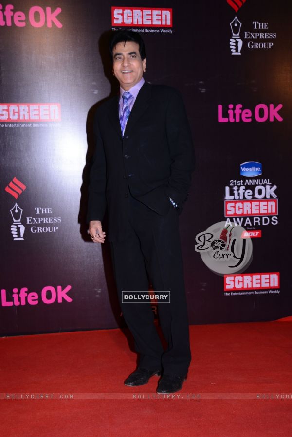 Jeetendra poses for the media at 21st Annual Life OK Screen Awards Red Carpet