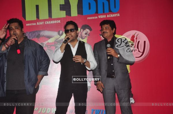 Mika Singh interacts with the audience at the Launch of the Movie Hey Bro (352649)