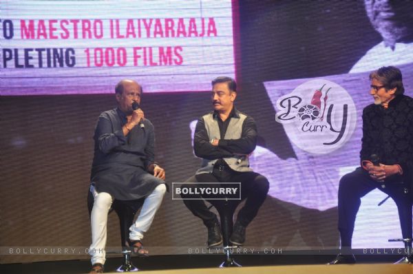 Rajinikanth interacts with the audience at the Music Launch of Shamitabh (353283)
