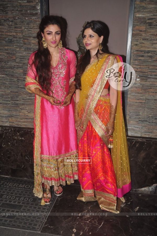 Soha Ali Khan poses with Sister Saba Ali Khan at her Mehendi Ceremony