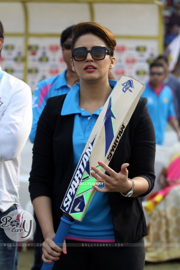 Huma Qureshi was snapped at Mumbai Heroes Match at CCL