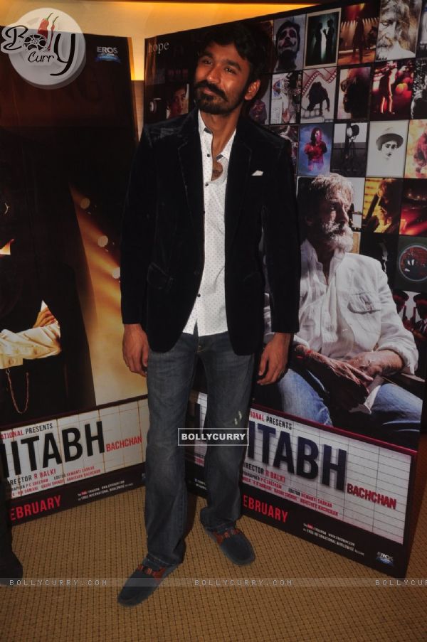 Dhanush poses for the media at the Promotions of Shamitabh (354843)