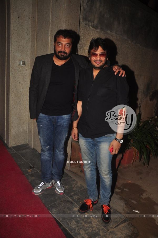 Anurag Kashyap poses for the media at the Success Bash of Queen (355260)