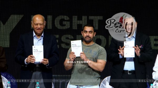 Aamir Khan Joins YFG 2015 Against Corruption