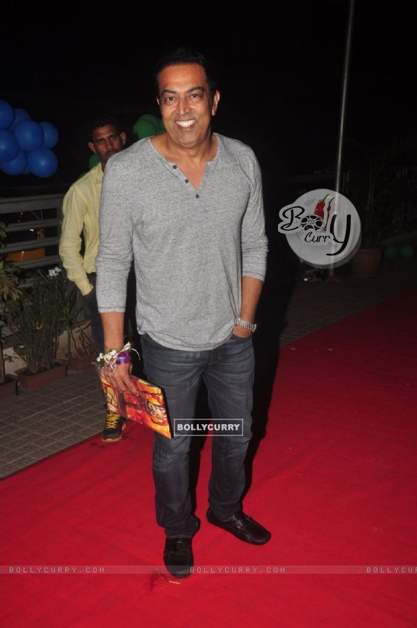 Vindoo Dara Singh poses for the media at the Premier of MSG: The Messenger of God
