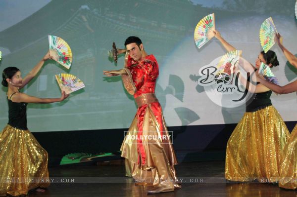 Sandip Soparkar performs at Indo Korean Grand Musical Event