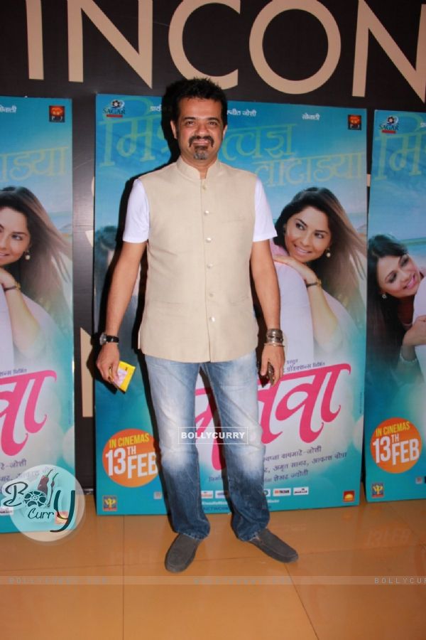 Ehsaan Noorani poses for the media at the Premier of Mitwaa