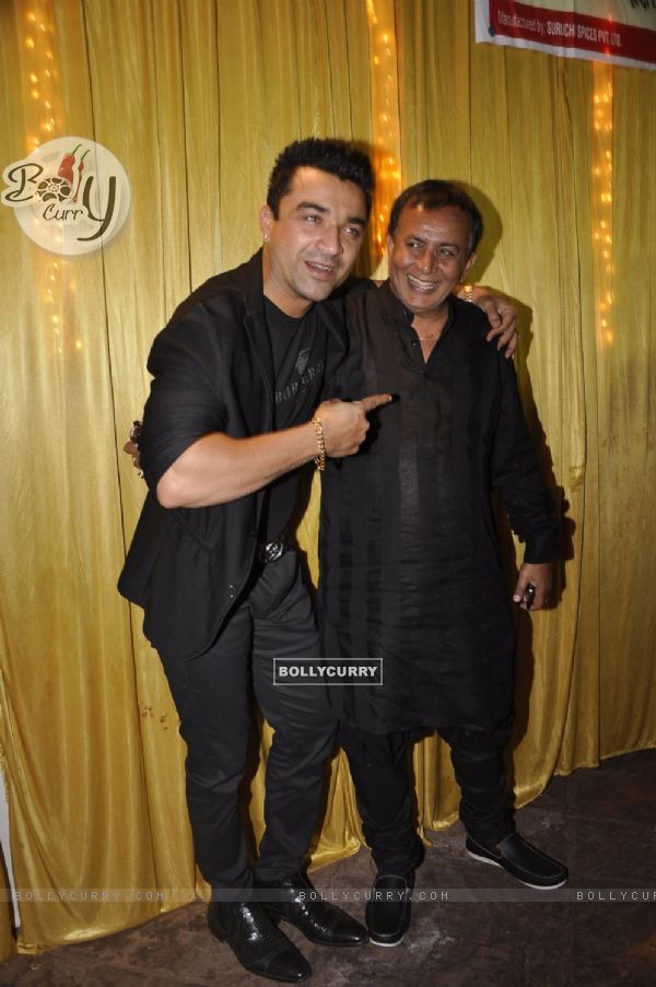 Ajaz Khan poses for the media at Hum Log Awards