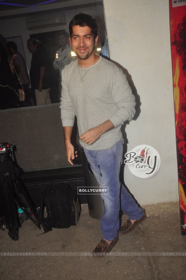 Rohit Dhawan poses for the media at the Special Screening of Badlapur (356177)