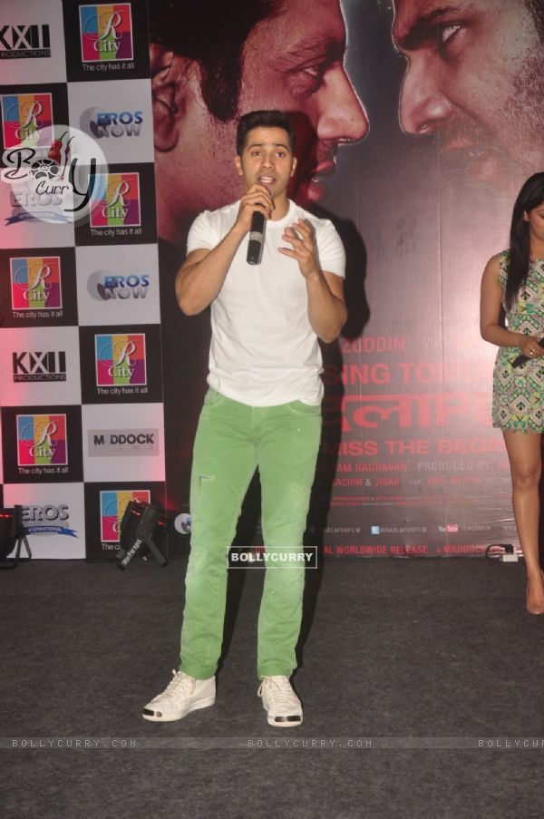 Varun Dhawan interacts with the audience at the Promotions of Badlapur at R City Mall (356272)