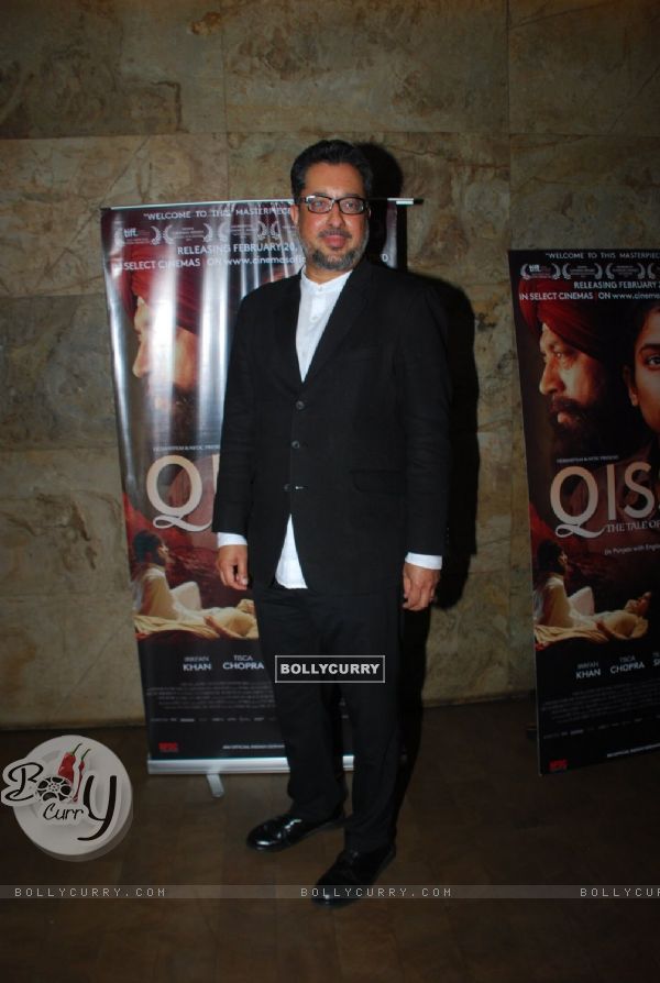 Anup Singh poses for the media at the Special Screening of Qissa (356305)
