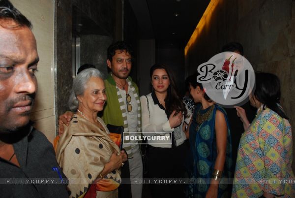 Irrfan Khan and Tisca Chopra pose with Waheeda Rehman at the Special Screening of Qissa