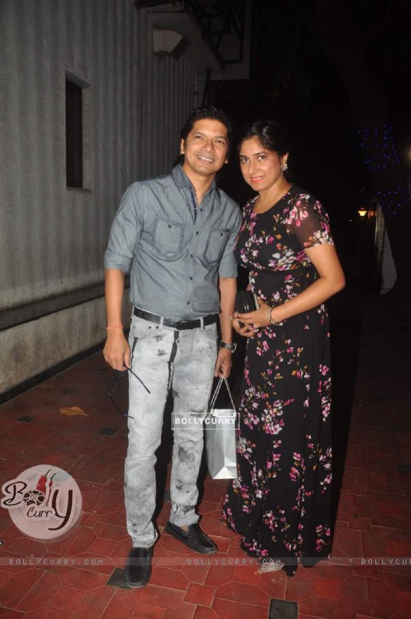 Shaan with his wife at Gurmeet Choudhary's Birthday Bash
