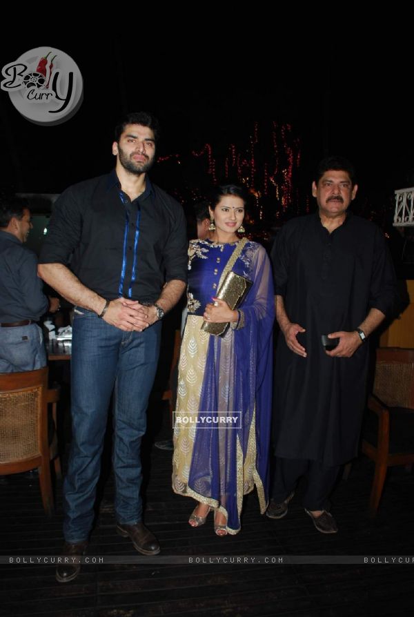 Kratika Sengar poses with her family at the Launch of Servicewali Bahu