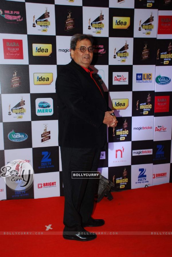 Subhash Ghai poses for the media at Radio Mirchi Awards